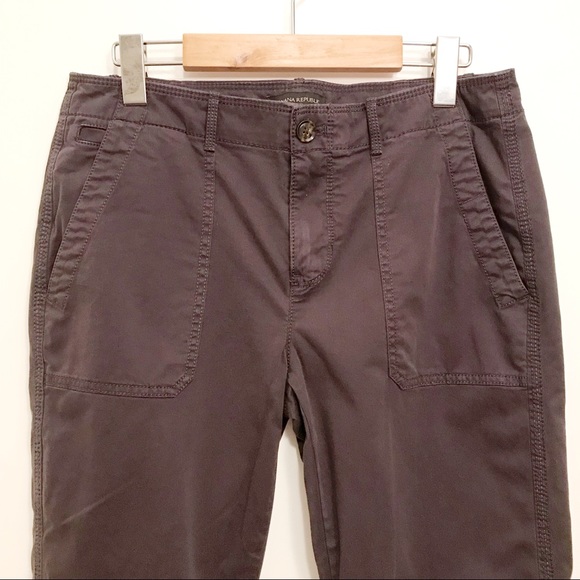 Banana Republic 6P dark grey capri pants - Picture 3 of 8